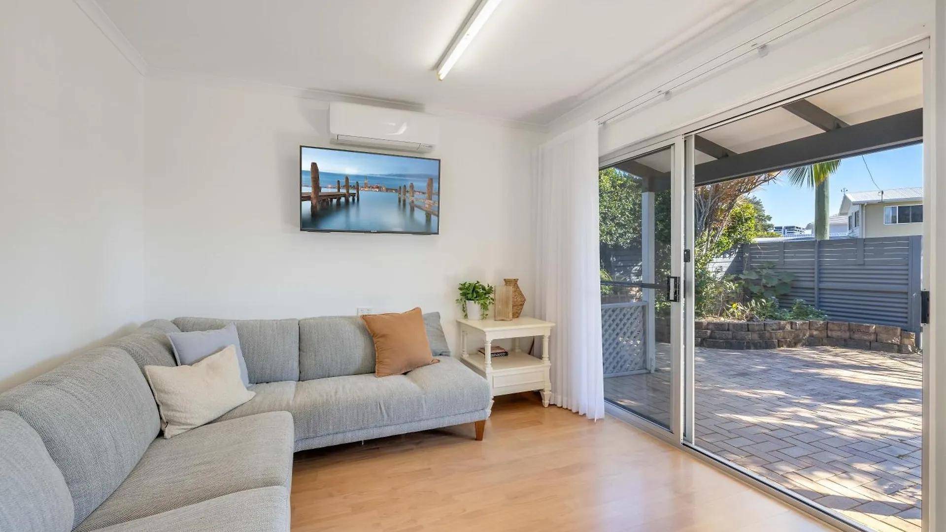Pet Friendly House Maroochydore - 800M To The Beach Villa 0*,  Australië